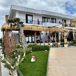 Saly Hotel Durrës